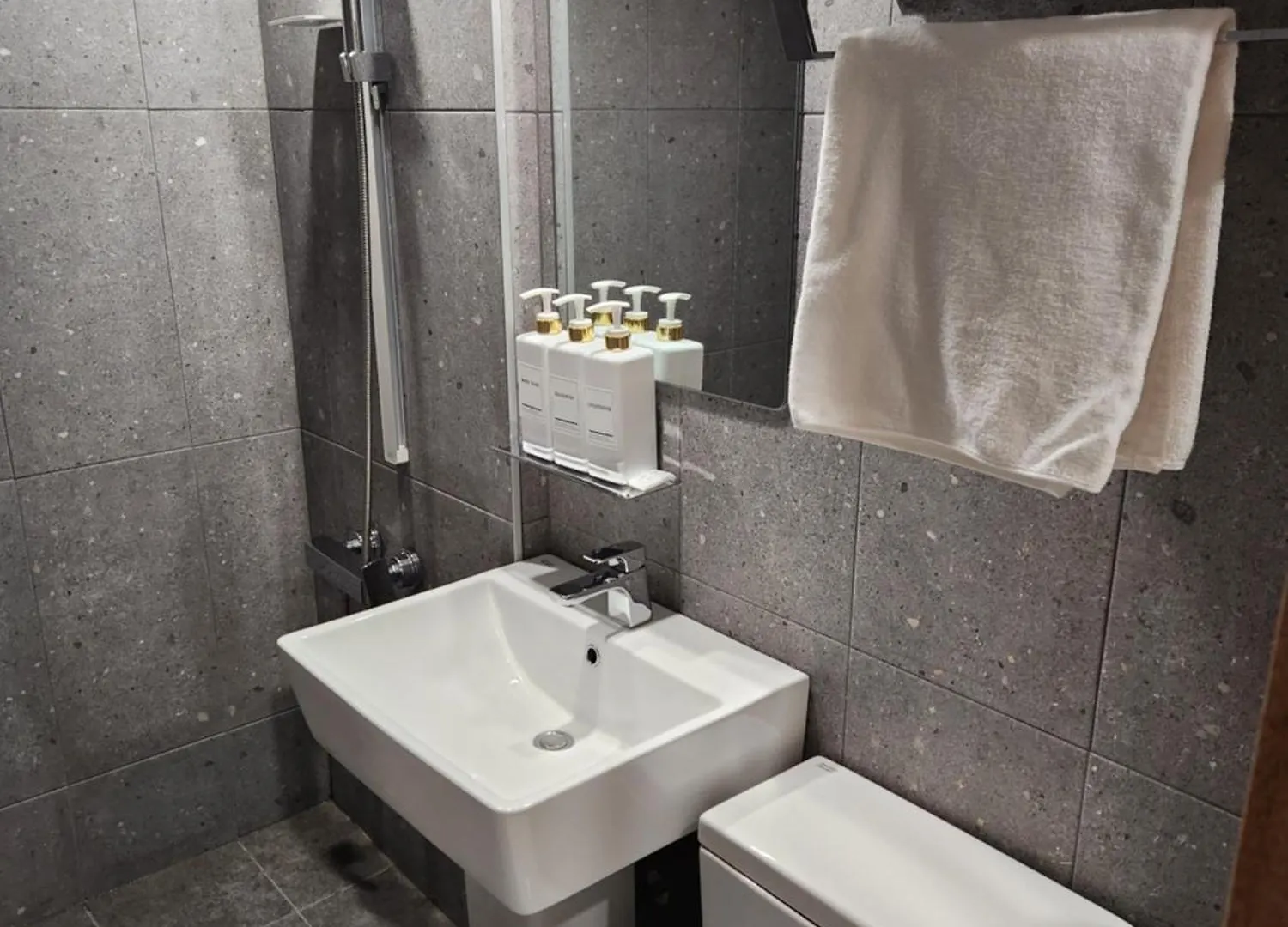 Hotel 인천공항 송도 더설레임 호텔 스테이 인천 연수구 South Korea