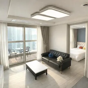 노벰버스테이 인 랜드마크 Aparthotel